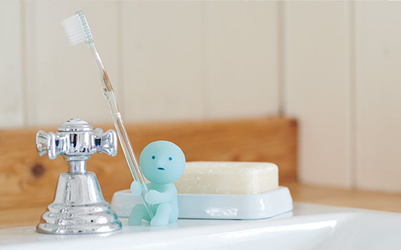 SMISKI Toothbrush Stands - Desk Travel Case